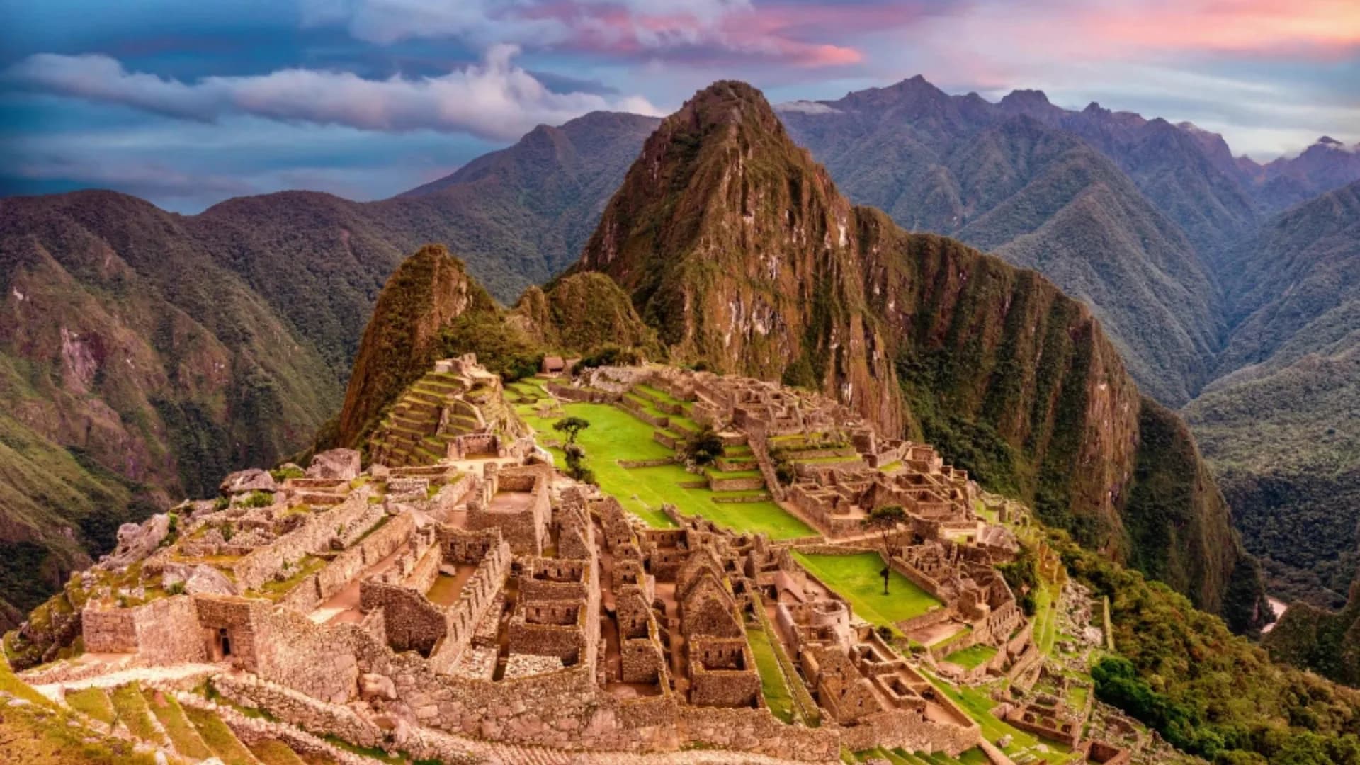 PERU: MACHU PICHU & ÁGUAS CALIENTES 