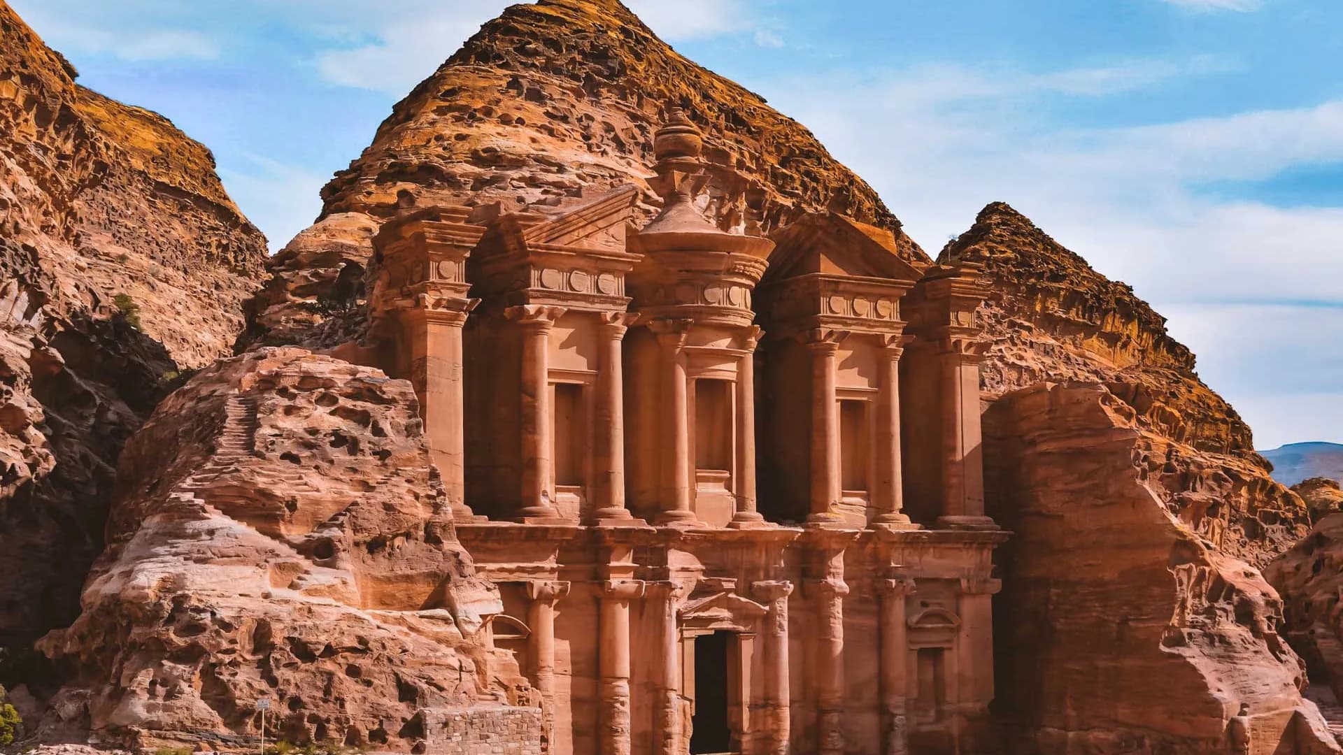 Caminhada pelas areias de Petra