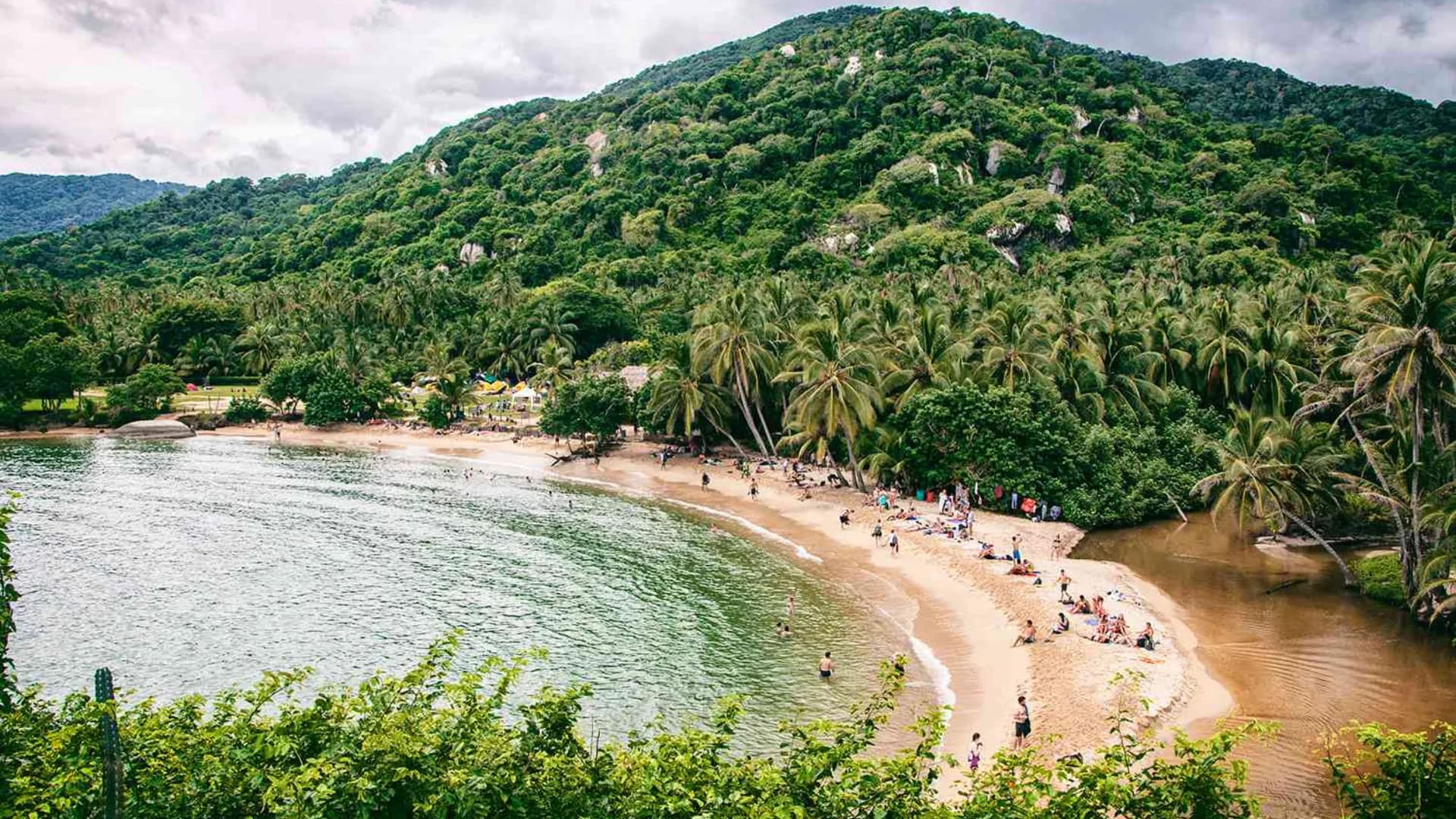 SEU SOSSEGO NA COLÔMBIA TROPICAL